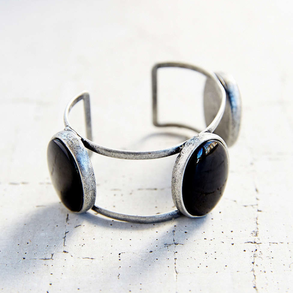 URBAN OUTFITTERS Silver Tone Caged Cuff Bracelet